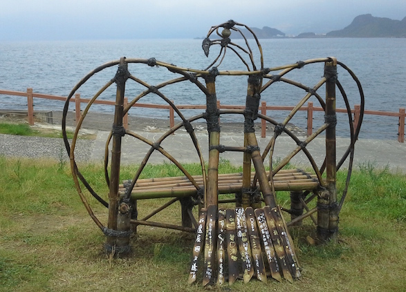 Black Kite Bench by Professor Sarah Haviland